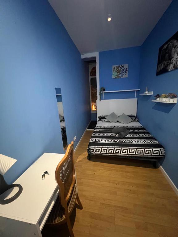 Rooms In Spacious Apartment In City Center Барселона Екстериор снимка
